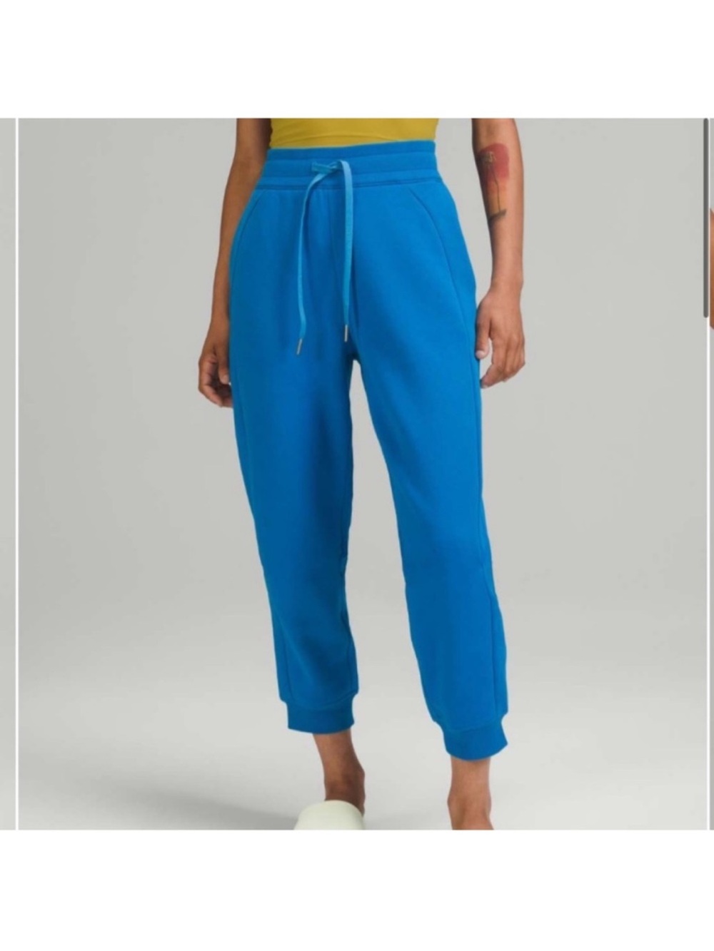 Lululemon Scuba High-Rise Jogger 7/8 Length Poolside Size 4